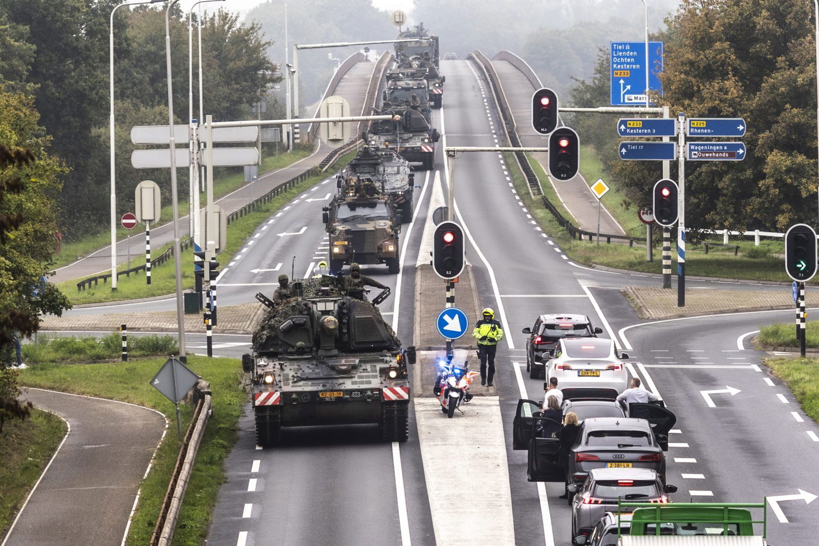 27927-NR-e-Een openbare oefening